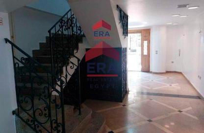 Duplex - 3 Bedrooms - 2 Bathrooms for rent in Street 200 - Degla - Hay El Maadi - Cairo