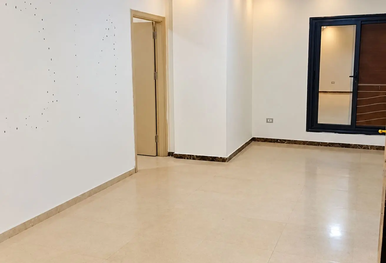 121654064 - Property Main Image