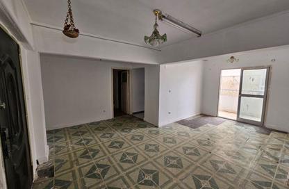 Apartment - 2 Bedrooms - 1 Bathroom for sale in 14th of May Bridge - Smouha - Hay Sharq - Alexandria