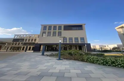 بناية كاملة - استوديو - 1 حمام للايجار في ديستريكت 5 - كمبوندات التجمع الخامس - التجمع الخامس - مدينة القاهرة الجديدة - القاهرة