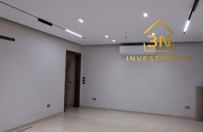 Apartment - 3 Bedrooms - 3 Bathrooms for rent in Garden Residence - Hyde Park - New Cairo City - Cairo
