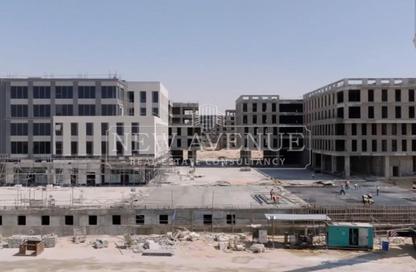 مساحات مكتبية - استوديو - 2 حمامات للبيع في وسط القاهرة الجديدة - شارع التسعين الشمالي - التجمع الخامس - مدينة القاهرة الجديدة - القاهرة