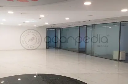 نصف طابق - استوديو - 3 حمامات للايجار في ان  90  بيزنس كومبلكس - شارع التسعين الشمالي - التجمع الخامس - مدينة القاهرة الجديدة - القاهرة