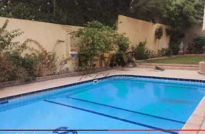 بناية كاملة - 8 غرف نوم - 8 حمامات للبيع في مدينة العبور - القليوبية