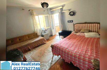 Apartment - 3 Bedrooms - 2 Bathrooms for rent in Al Geish Road - Glim - Hay Sharq - Alexandria