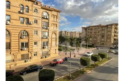 Apartment - 3 Bedrooms - 2 Bathrooms for sale in Hayati Residence - North Investors Area - New Cairo City - Cairo