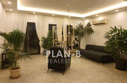 شقة - 2 غرف نوم - 2 حمامات للايجار في ذا كورت ياردز - كمبوندات الشيخ زايد - الشيخ زايد - الجيزة