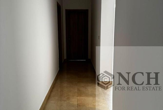 92134460 - Property Image 2