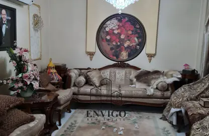 Apartment - 2 Bedrooms - 2 Bathrooms for sale in Al Tayaran St. - Manteqet Al Cinema - Nasr City - Cairo