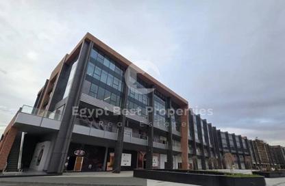 Shop - Studio - 1 Bathroom for sale in Three Sixty - 5th Settlement Compounds - The 5th Settlement - New Cairo City - Cairo