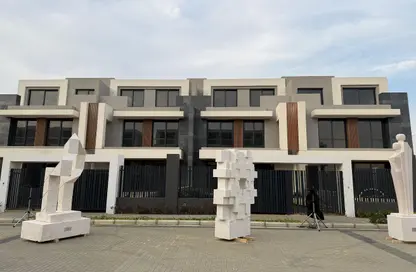 Townhouse - 3 Bedrooms - 3 Bathrooms for sale in El Patio Vera - Sheikh Zayed Compounds - Sheikh Zayed City - Giza