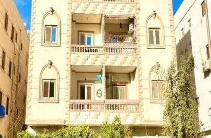 Apartment - 3 Bedrooms - 3 Bathrooms for sale in 1st Neighborhood - 8th Area - Shorouk City - Cairo