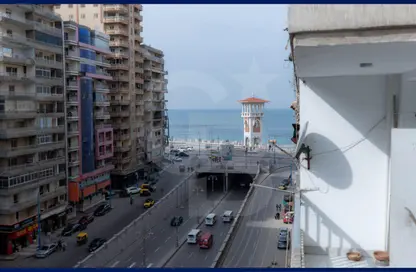 Apartment - 5 Bedrooms - 4 Bathrooms for sale in Mohamed Anwar El Sadat - Forty Five St. - El Asafra Bahary - Asafra - Hay Than El Montazah - Alexandria