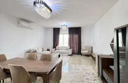 شقة - 2 غرف نوم - 2 حمامات للبيع في فيفث سكوير - التجمع الخامس - مدينة القاهرة الجديدة - القاهرة