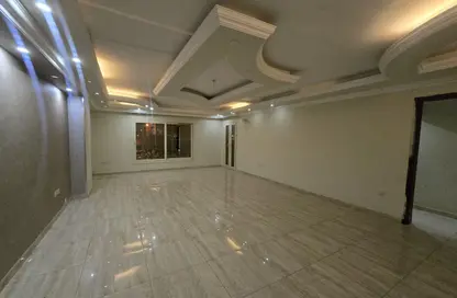 Office Space - 3 Bedrooms - 3 Bathrooms for rent in Zahraa El Maadi - Hay El Maadi - Cairo