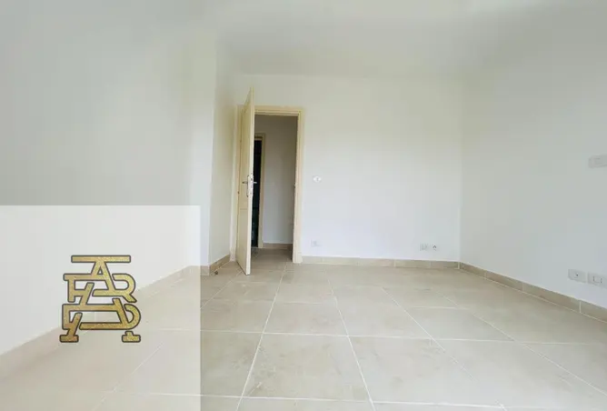 74307010 - Property Image 3