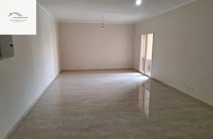 Apartment - 3 Bedrooms - 3 Bathrooms for rent in Hyde Park - New Cairo City - Cairo