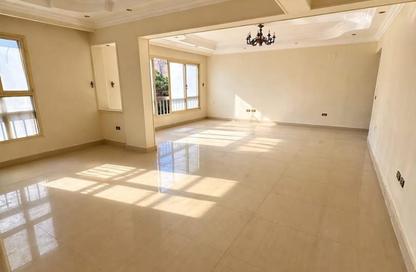 Apartment - 2 Bedrooms - 1 Bathroom for rent in Street 233 - Degla - Hay El Maadi - Cairo