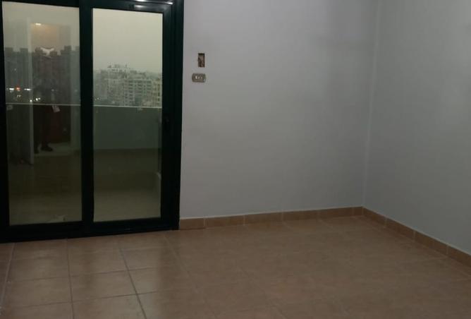 98009219 - Property Image 2