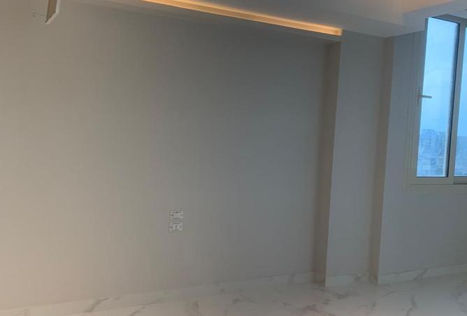 8477379 - Property Image 3