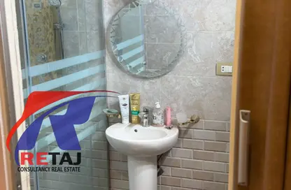 Apartment - 3 Bedrooms - 2 Bathrooms for rent in Al Lewaa Mahmoud St. - 10th Zone - Nasr City - Cairo