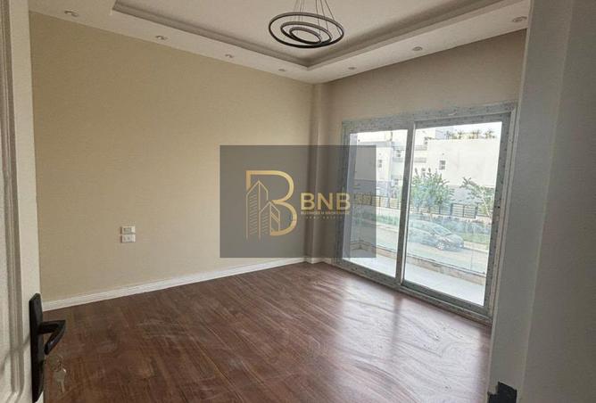 93813947 - صورة العقار 3