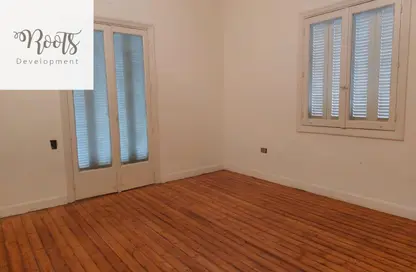 شقة - 2 غرف نوم - 2 حمامات للايجار في شارع النيل - الدقي - الجيزة