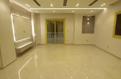 Apartment - 3 Bedrooms - 2 Bathrooms for sale in Gate 3 old - Khafre - Hadayek El Ahram - Giza