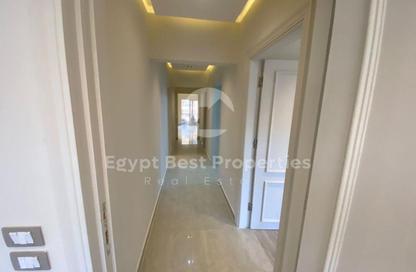Apartment - 4 Bedrooms - 3 Bathrooms for sale in Stone Residence - 5th Settlement Compounds - The 5th Settlement - New Cairo City - Cairo