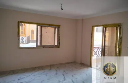 Apartment - 3 Bedrooms - 2 Bathrooms for rent in Mohammed Farid Axis - District 4 - The 5th Settlement - New Cairo City - Cairo