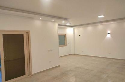 Apartment - 3 Bedrooms - 2 Bathrooms for rent in 7th District - Shorouk City - Cairo Apartment - 3 Bedrooms - 2 Bathrooms for rent in 7th District - Shorouk City - Cairo
