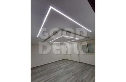 شقة - 3 غرف نوم - 4 حمامات للبيع في شارع شهاب - المهندسين - الجيزة