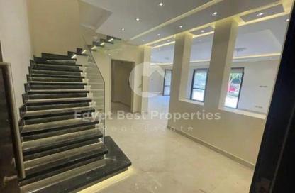 Villa - 3 - 3 for sale in Greens - Hyde Park - New Cairo City - Cairo