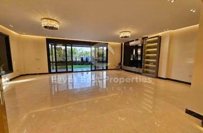 Villa - 3 - 3 for sale in Greens - Hyde Park - New Cairo City - Cairo