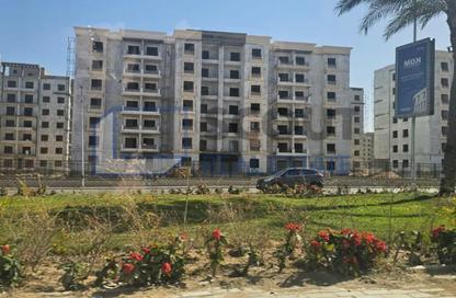 Apartment - 2 Bedrooms - 2 Bathrooms for sale in Mohamed Naguib Axis - North Investors Area - New Cairo City - Cairo