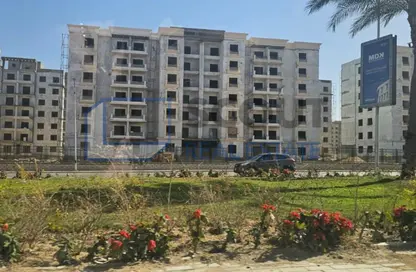 Apartment - 2 Bedrooms - 2 Bathrooms for sale in Mohamed Naguib Axis - North Investors Area - New Cairo City - Cairo