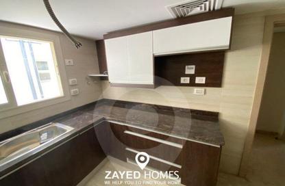 شقة - 2 غرف نوم - 3 حمامات للايجار في نيو جيزة - طريق مصر اسكندرية الصحراوي - مدينة 6 أكتوبر - الجيزة شقة - 2 غرف نوم - 3 حمامات للايجار في نيو جيزة - طريق مصر اسكندرية الصحراوي - مدينة 6 أكتوبر - الجيزة