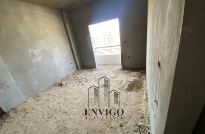Apartment - 3 Bedrooms - 2 Bathrooms for sale in South Lotus - El Lotus - New Cairo City - Cairo