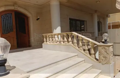 شقة - 4 غرف نوم - 3 حمامات للايجار في شارع دكتور ياسين عبد الغفار - المنطقة ج - حى جنوب الاكايمية - مدينة القاهرة الجديدة - القاهرة