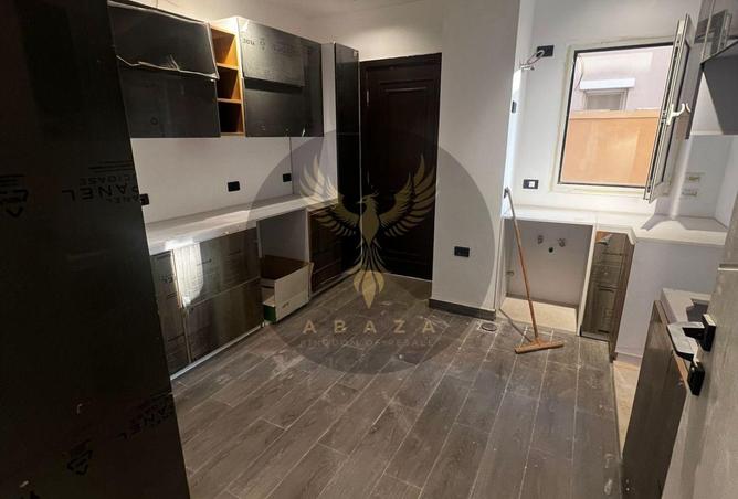 57737000 - Property Image 3