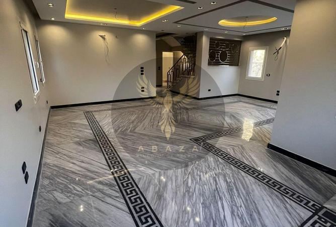 57737000 - Property Main Image