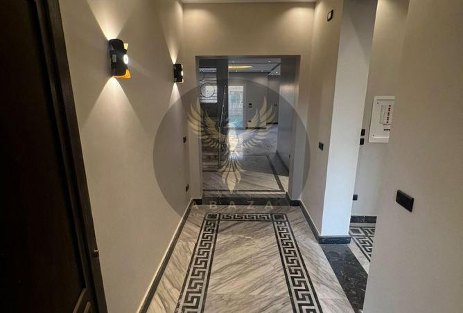 57737000 - Property Image 2