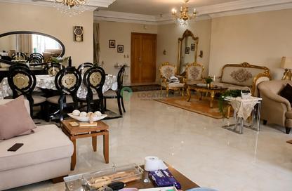 Apartment - 3 Bedrooms - 2 Bathrooms for sale in Street 17 - District 5 - The 5th Settlement - New Cairo City - Cairo