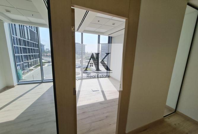 104886654 - Property Image 2