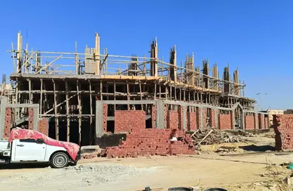 Apartment - 4 Bedrooms - 3 Bathrooms for sale in 4th Neighborhood - 5th Area - Shorouk City - Cairo