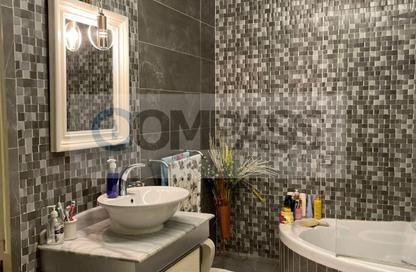 Villa - 5 - 4 for sale in Fouad St. - Raml Station - Hay Wasat - Alexandria