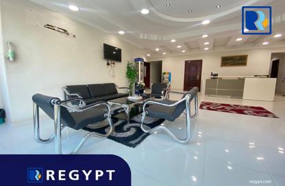 Office Space - Studio - 3 Bathrooms for rent in Zahraa Al Maadi St. - Degla - Hay El Maadi - Cairo