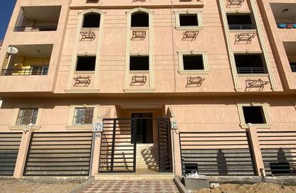 Apartment - 3 Bedrooms - 3 Bathrooms for sale in Mohamed Naguib Axis - Abou El Houl - New Cairo City - Cairo