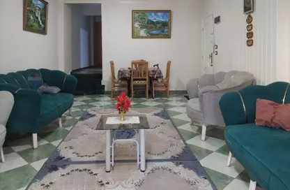 شقة - 3 غرف نوم - 1 حمام للايجار في كليوباترا - حي شرق - الاسكندرية