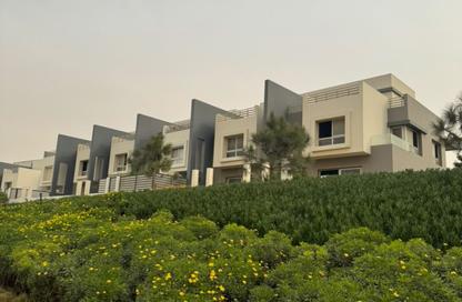 Townhouse - 4 - 4 for sale in Cluster 19 - Hyde Park - New Cairo City - Cairo